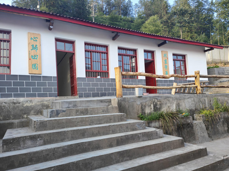 ��������